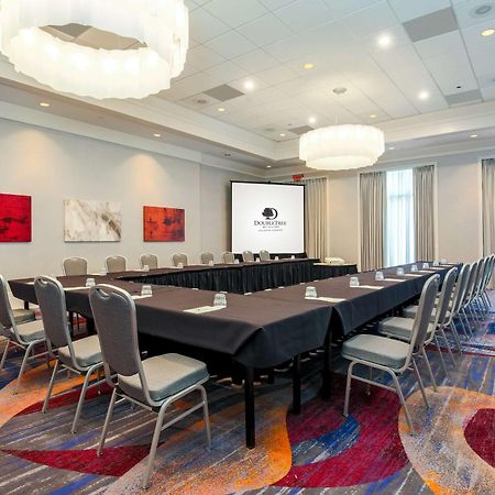 Отель Doubletree By Hilton Atlanta Airport Колледж Парк Экстерьер фото