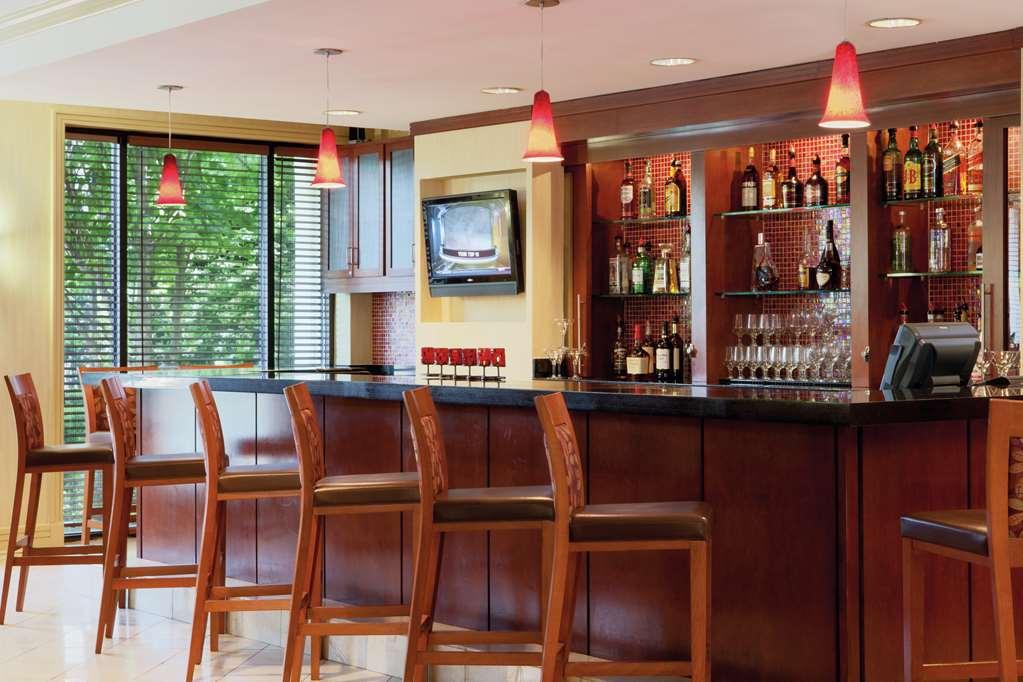 Отель Doubletree By Hilton Atlanta Airport Колледж Парк Ресторан фото