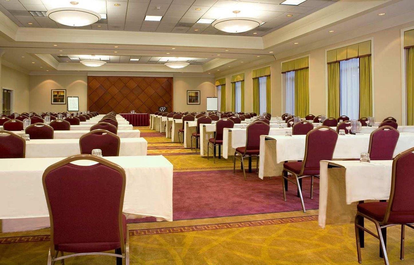 Отель Doubletree By Hilton Atlanta Airport Колледж Парк Экстерьер фото