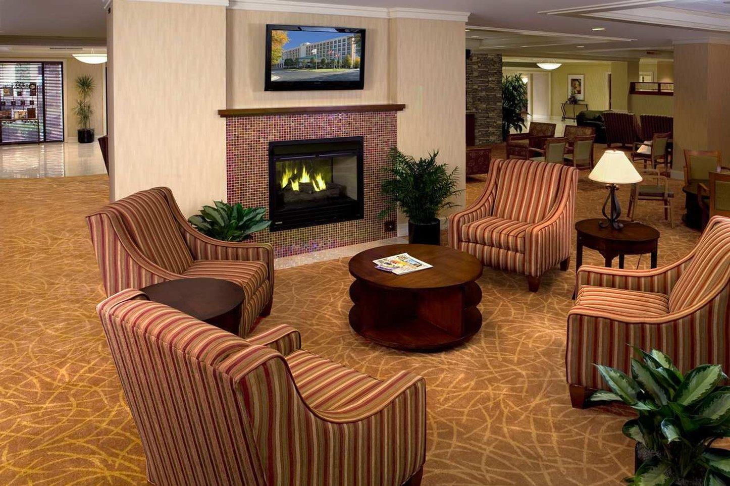 Отель Doubletree By Hilton Atlanta Airport Колледж Парк Экстерьер фото
